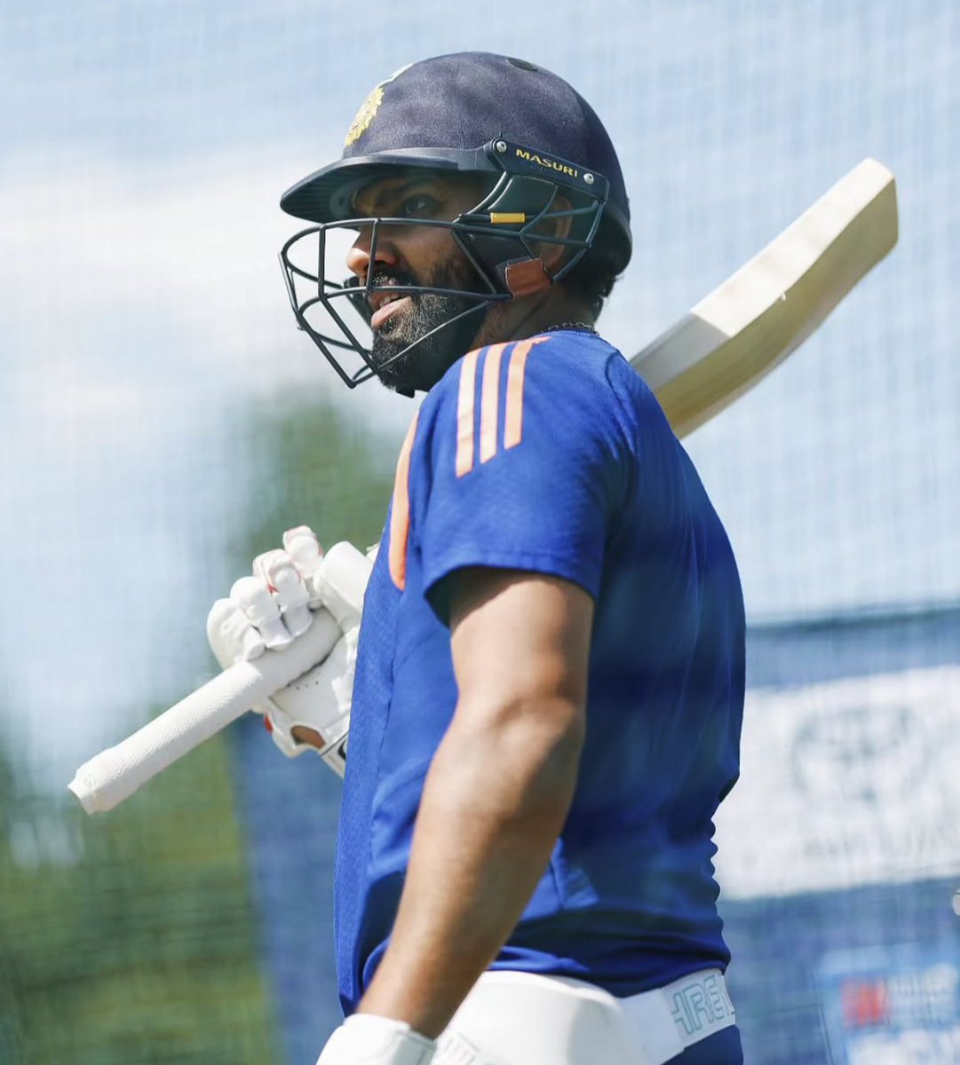 A_Screenfocus's tweet photo. Meet you @ 3:30 PM
Ready for Hitman special 💯 in this ODI series 
 #INDvENG #RohitSharma https://t.co/sr3hkXkNsr