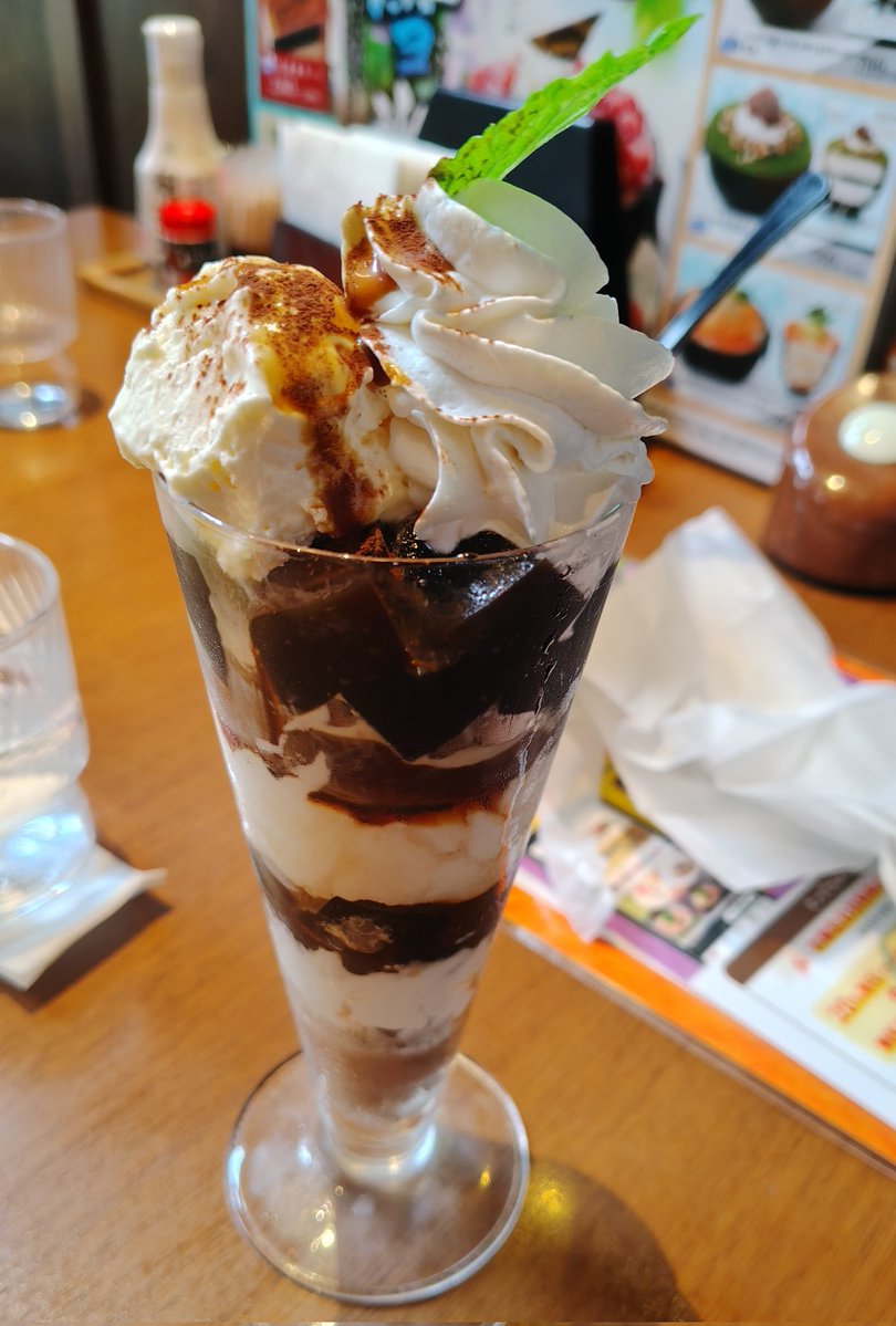 013ryuta's tweet photo. 徳樹庵🍚料理スキル無いため外食でしか熱々サクサクの天ぷら食べれないのでイカ天追加しちゃった😂 https://t.co/XTdfuTALUk