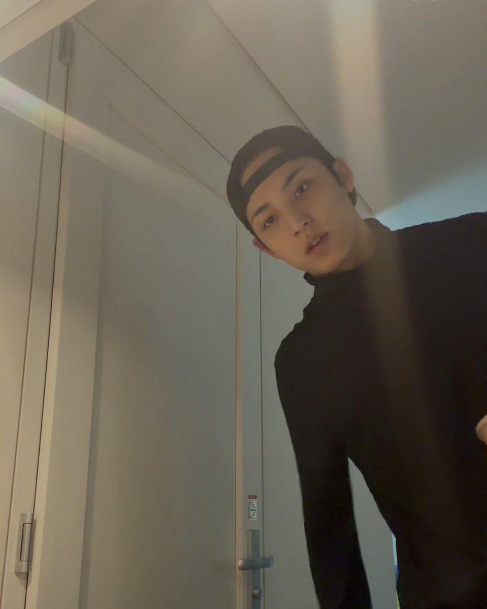 mingyutese's tweet photo. good morning mingyu 🥦 https://t.co/abJB1x1BQ3