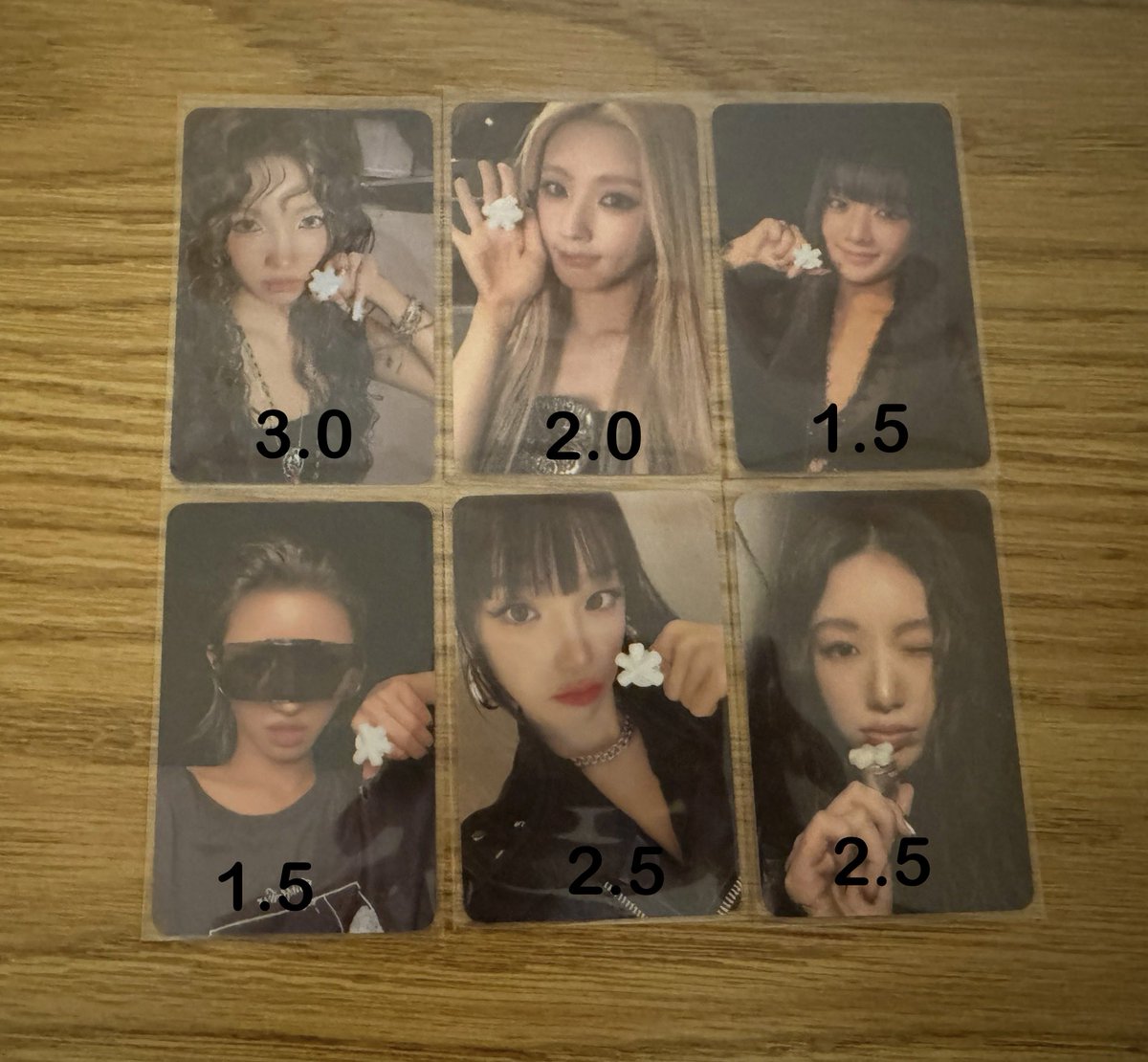 neullovee's tweet photo. 아이들 gimme dat love 미팬포카세트 양도

응원봉, 등신대, 슬로건

https://t.co/luu1uPhd2f

idle miyeon minnie soyeon yuqi shuhua미연 민니 소연 우기 슈화 포카 photocard pc  poca 사녹 공방 여자아이들 gidle 양도 판매wts sell mono we made 엠카 뮤뱅 음중 인가 미공포 https://t.co/Xe8ztUM6vJ