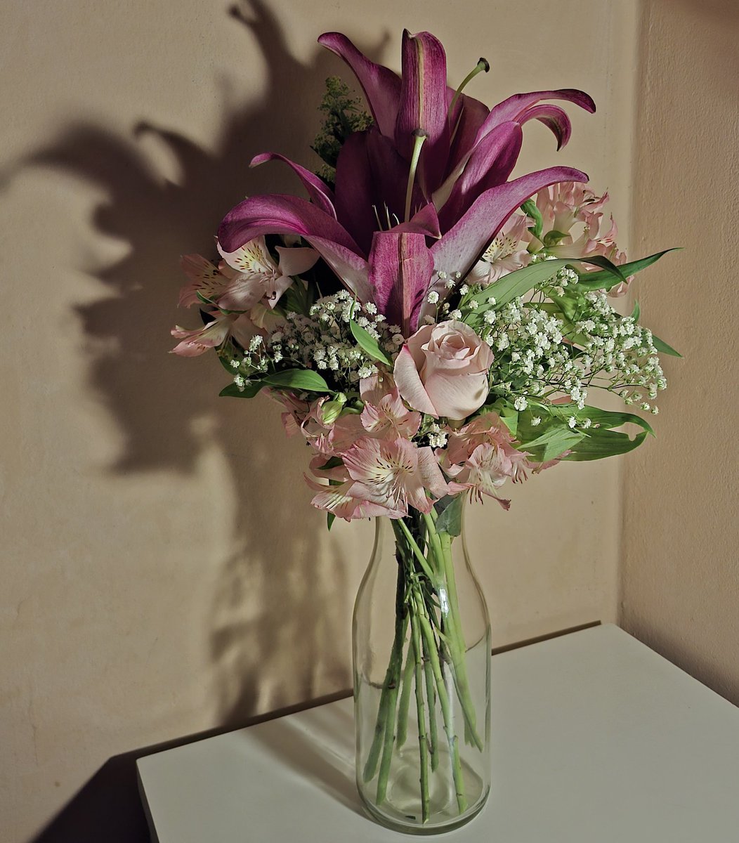 layulest's tweet photo. meu amor e minhas flores!!!
#wlw https://t.co/4QBC1dkT0z