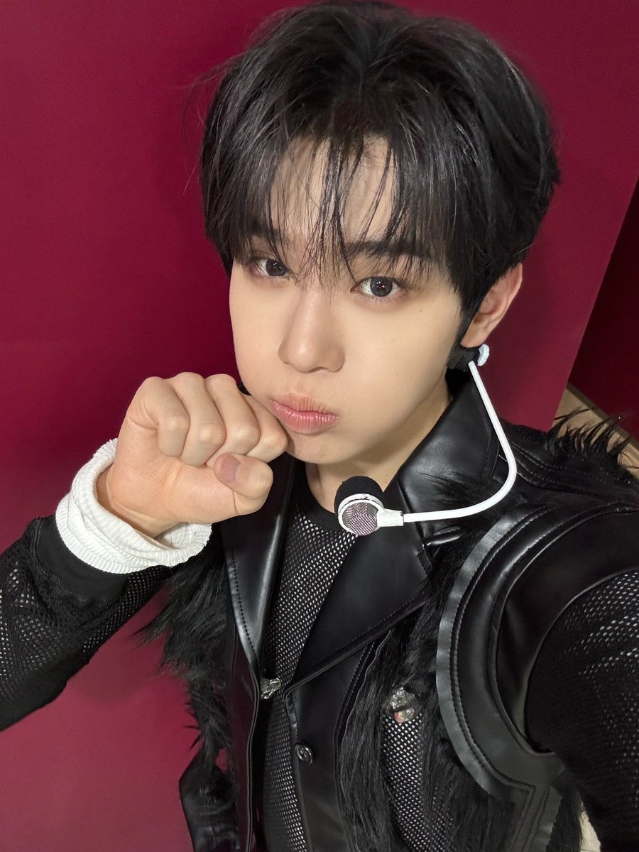 ymms510115's tweet photo. 𝑯𝒂𝒑𝒑𝒚 𝑩𝒊𝒓𝒕𝒉𝒅𝒂𝒚 𝑻𝒐 𝑻𝑨𝑬𝑹𝑨𝑬🩵
テレちゃんの素敵な歌声とカッコいいんだけど可愛いところもあるのが大好き💕
これからも好きな事をのびのびと楽しんでるテレちゃんが見れますように。。
RAECING TO THE TOP 
#24thLapWithTaerae 
#세상을_물들일_태래_생일축하해 
#HAPPYTAERAEDAY https://t.co/szvhfK85yV