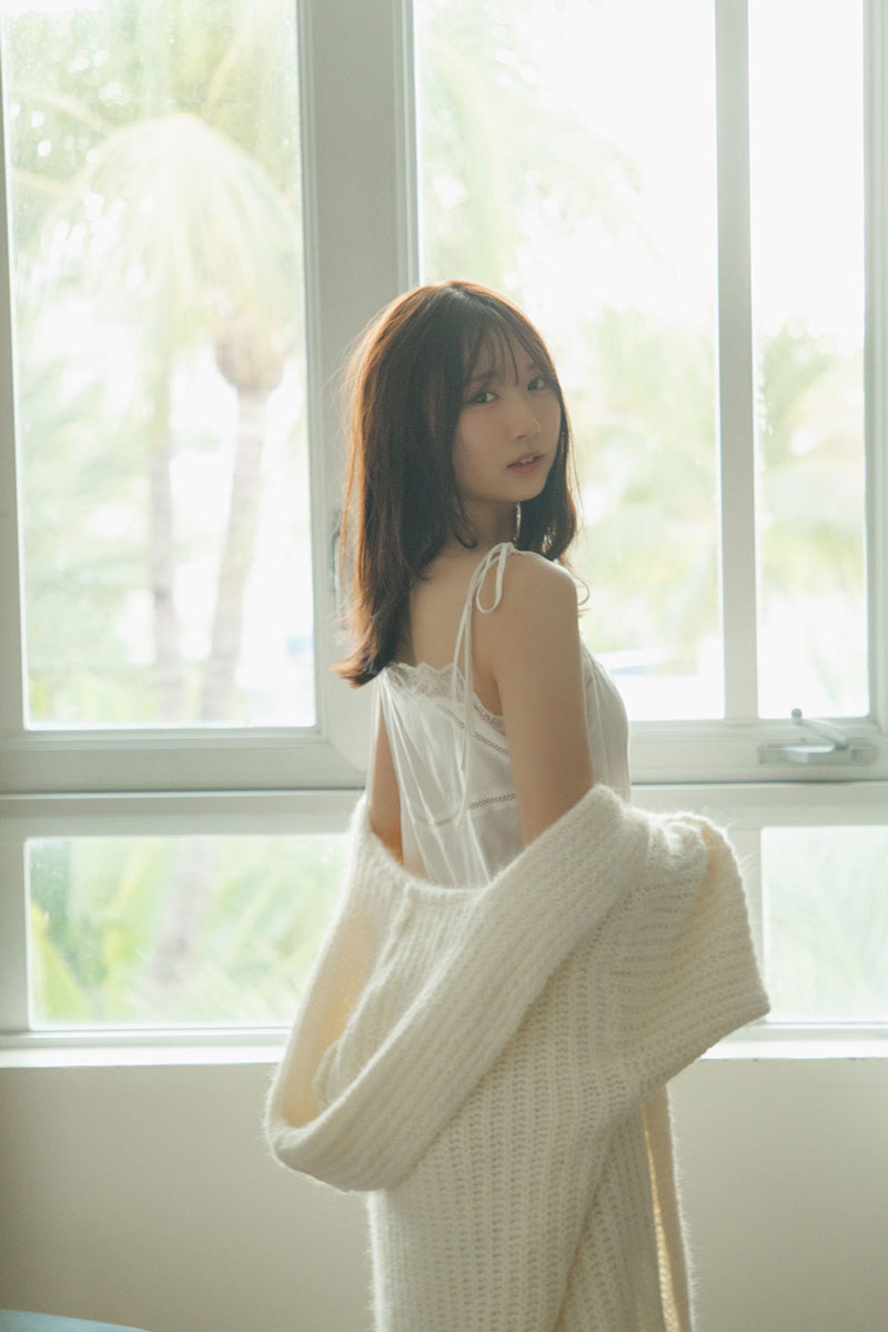 BUBKA_WEB's tweet photo. #日向坂46 #藤嶌果歩 #果実の歩幅
日向坂46・藤嶌果歩さん
📘通常版カバーの
👕裏表紙にも採用された衣装の
🥱寝起き風 新カット解禁
🔻記事詳細＆先行カット
https://t.co/P38IYgjGeN https://t.co/aXCPoXvkBm