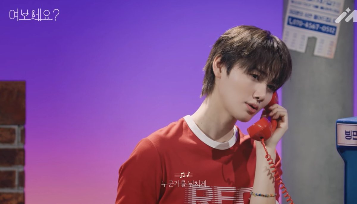 9amjakan9's tweet photo. #여보세요_민희 #Hello_MINHEE
민희 목소리에 위로도 많이 받고 힘도 많이 받는 사람이라 여보세요 민희가 아주 큰 선물같아요…❤️ 특히나 ‘네 생각‘을 들을 때 예쁜 걸 볼 때랑 맛있는 걸 먹을 때 러비티 생각을 한다는 민희의 말이 떠올라 더 좋았어요!
여보세요❤️민희❤️나 앞으로도 오래오래…ㅎ https://t.co/353GDrK7pr