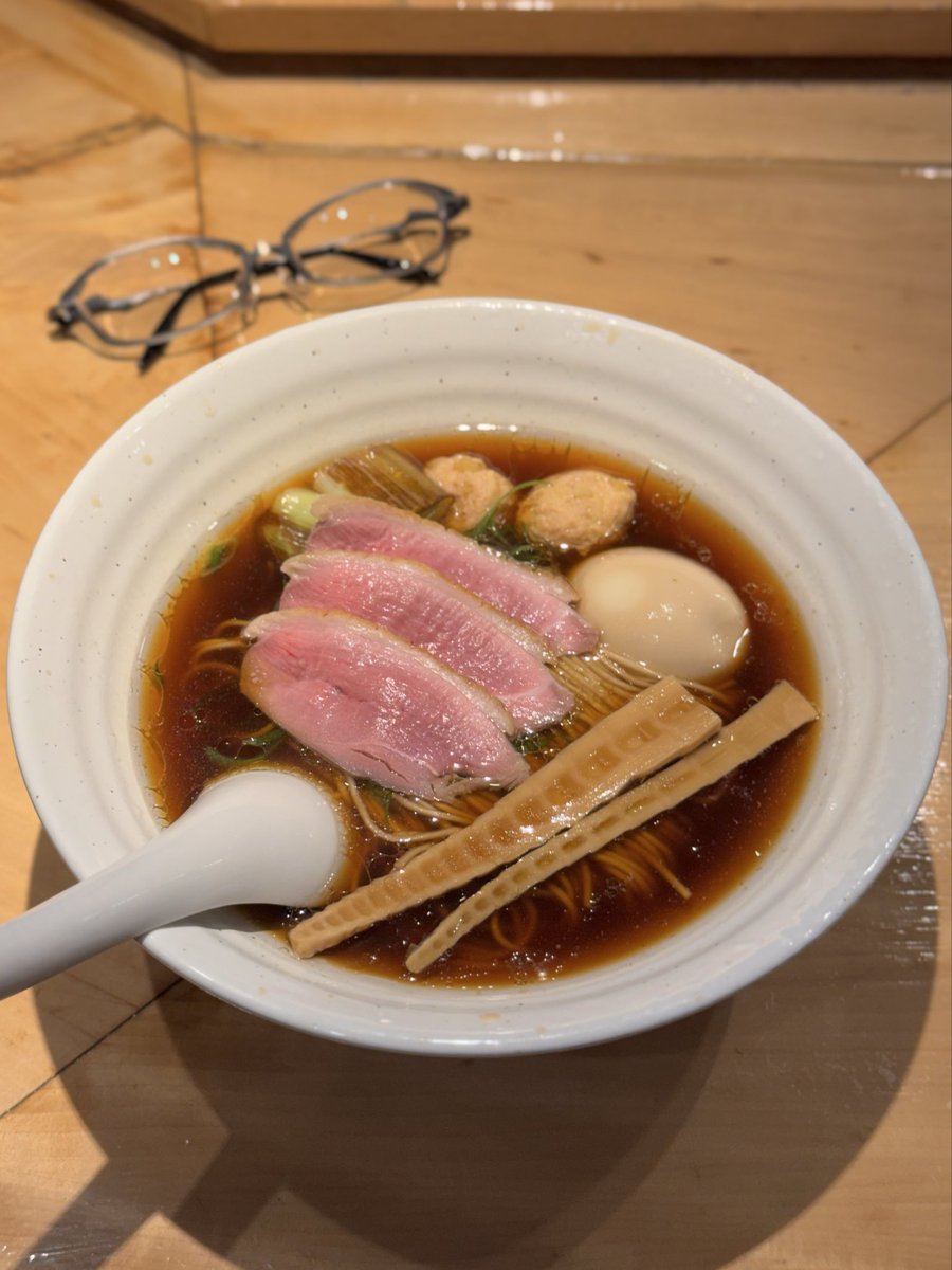 TomCatYoron's tweet photo. 溝の口の鴨だしらぁ麺 轟の醤油うまいな😋 https://t.co/vLmxQUmWnj