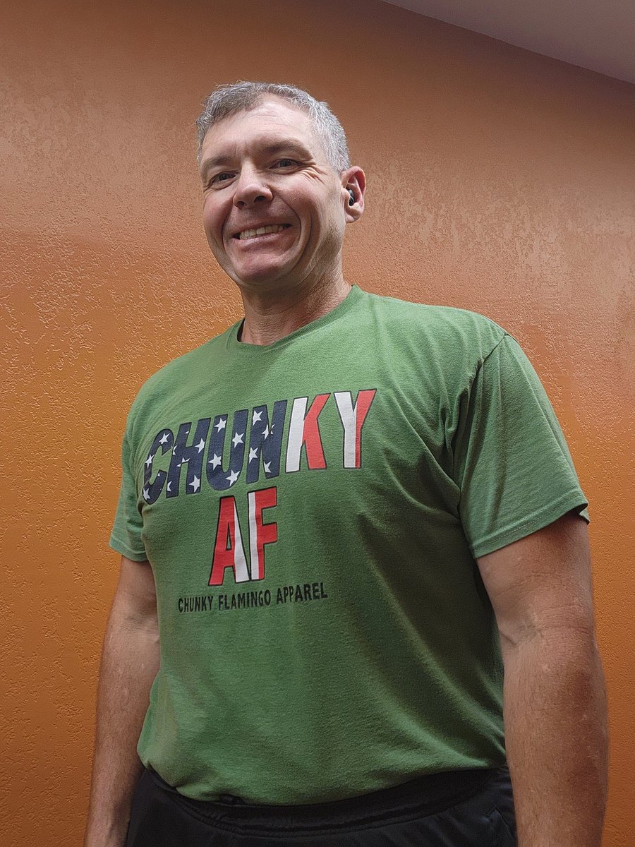 raysenior598's tweet photo. Never miss a Monday #workout 
Chest workout to start the week off 💪 #livehealthy #fitness #dontgiveup #getitdone #dontquit #gymmotivation #unfat #CBRC #RockTheMingo 
#ChunkyAF https://t.co/PMXl0Jq0sf