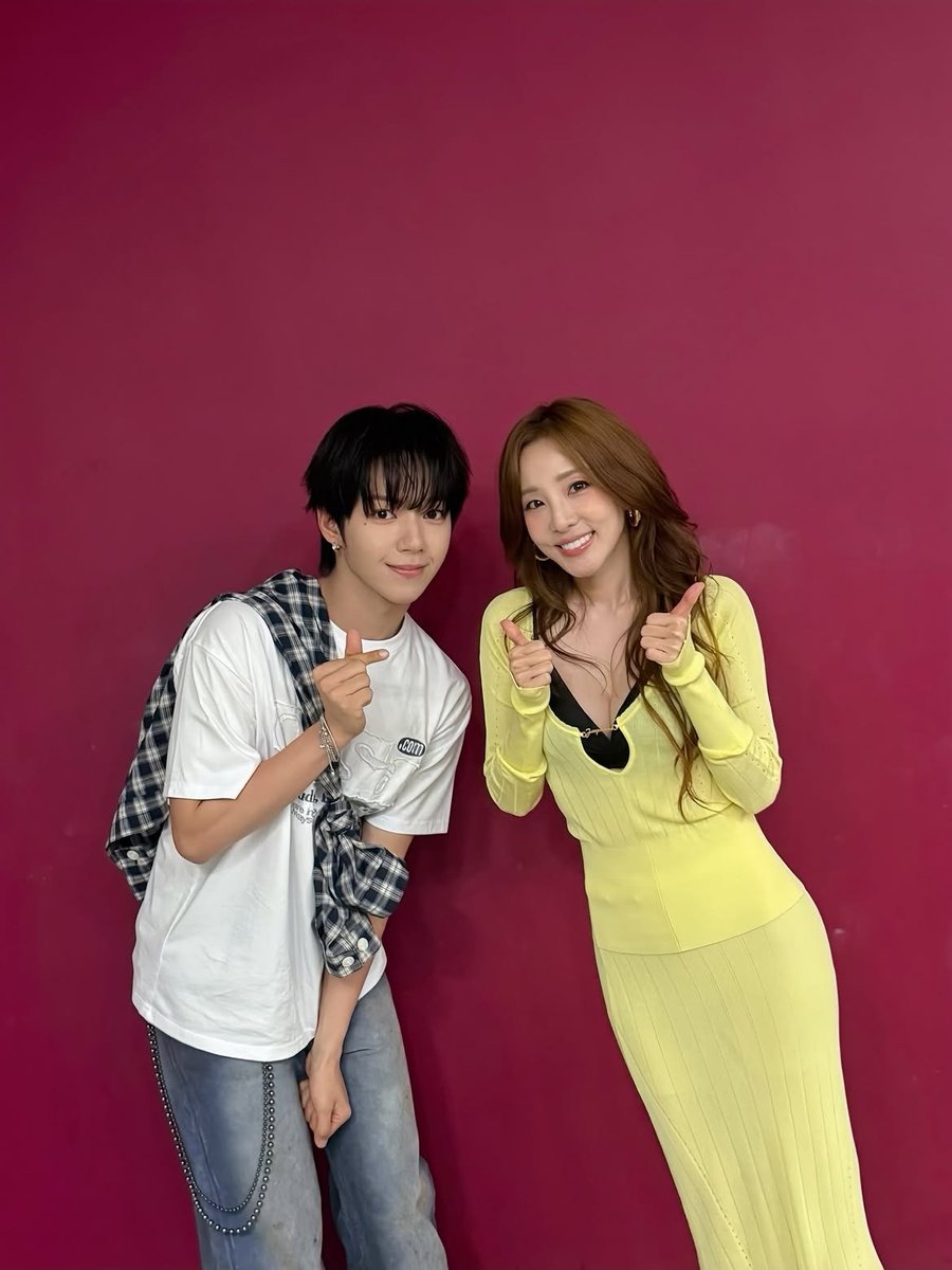 STEJAY_official's tweet photo. 07142026 | Instagram Update

Finally! Met JL 🥳 
Hello kababayan! 
만나서 반가웠어! 항상 응원할게~!!! 9️⃣💙👍🏻 #JL #AHOF #아홉 https://t.co/BiFsgQQ2S4