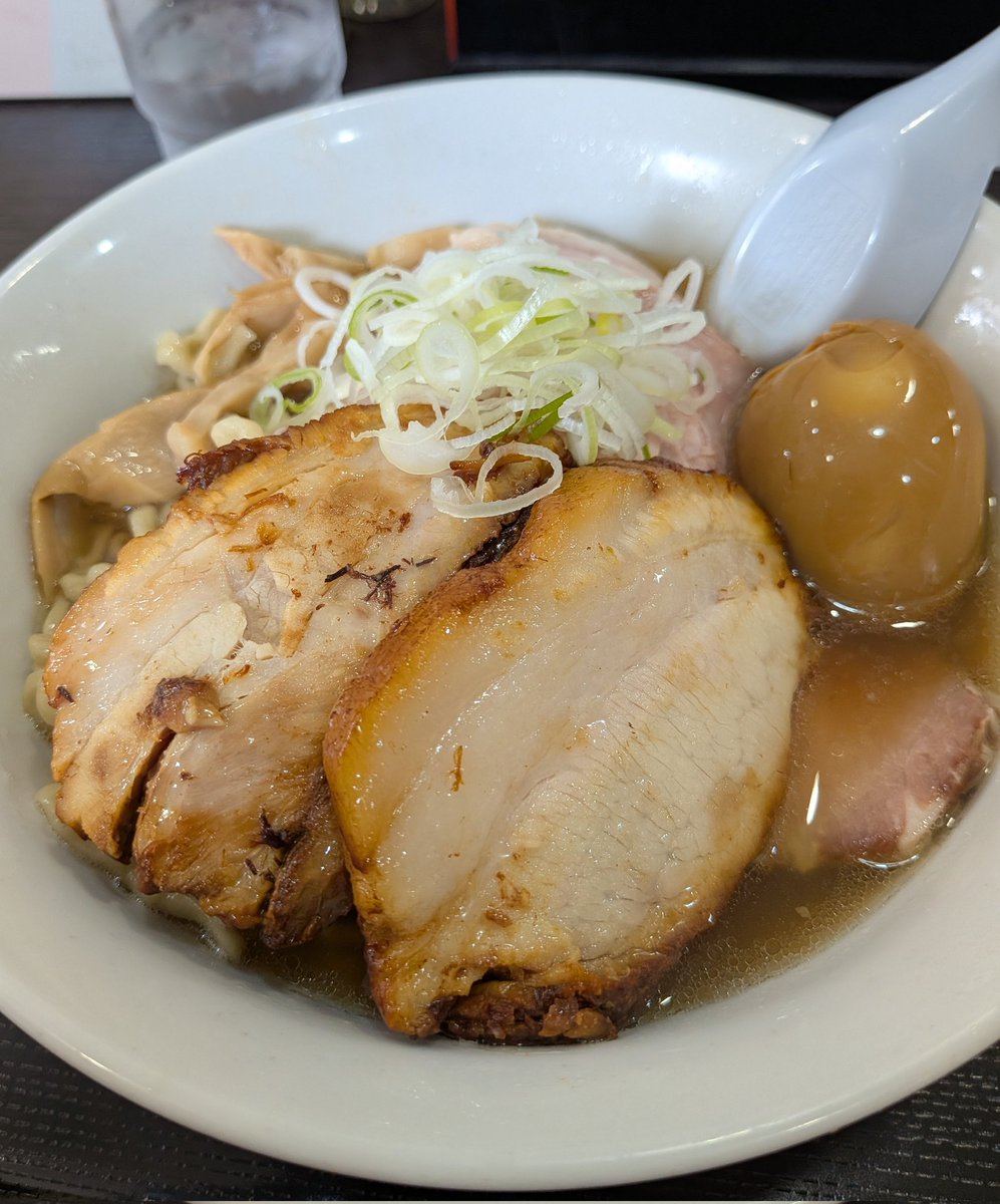 ajitama_menhera's tweet photo. 自家製太麺 渡辺
『DXら〜麺 煮干し替え玉』

今週も渡辺チャンス到来にニボ玉チャンスも♪
今日の俺ならイケるっ！安定のDX＆念願のニボ玉！コレは美味い！ワサビが合います！残りチャンスは１週間ほど
腹パンで🤩ご馳走様でした🙏✨
@uFII9ickxusR8M5 https://t.co/DHtJxyeEQI