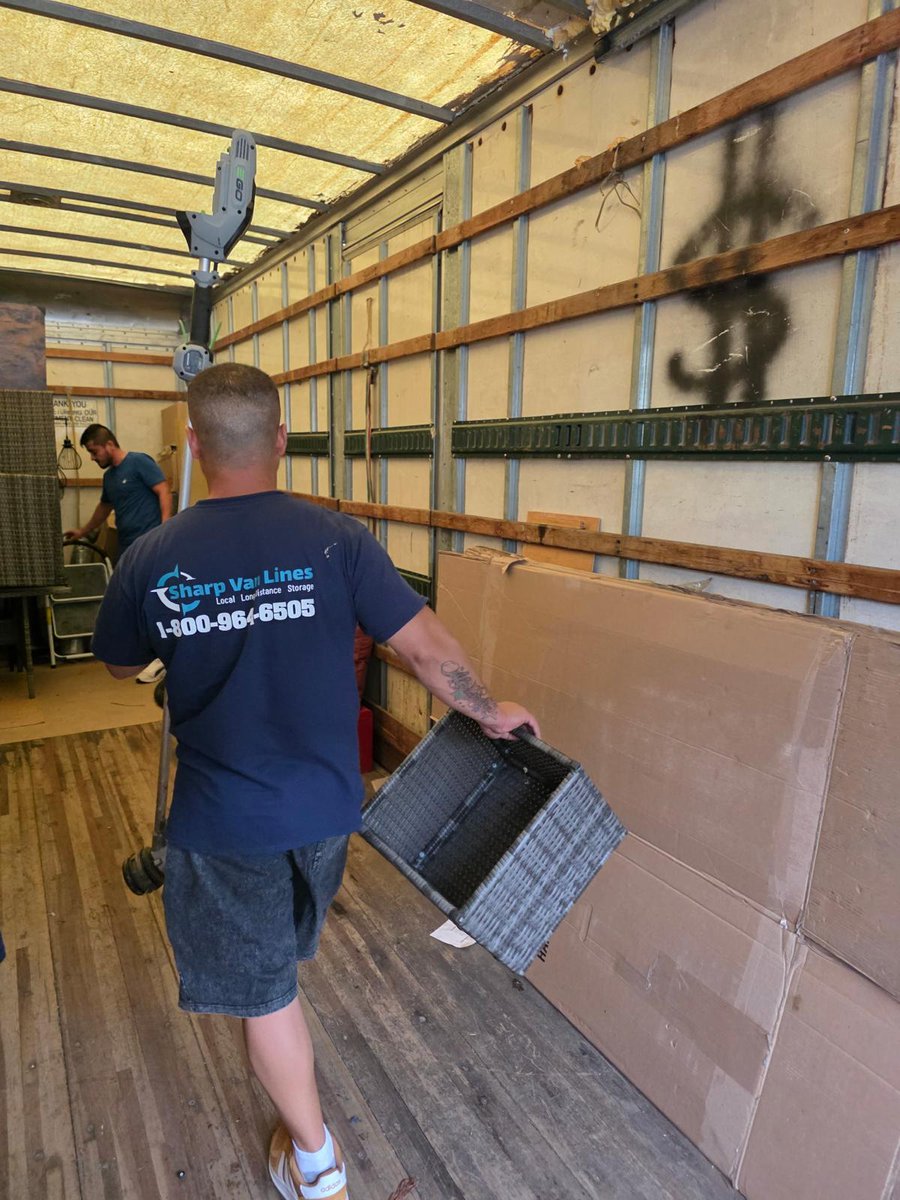 sharpvanlines's tweet photo. Outdoor furniture, packed boxes, a heavy safe, and a full truck β another solid moving day for the Sharp Van Lines crew.
#SharpVanLines #MovingCompany #ProfessionalMovers #LocalMovers #LongDistanceMoving #StorageMoving #FurnitureMoving #MovingDay https://t.co/6o53bomgwG