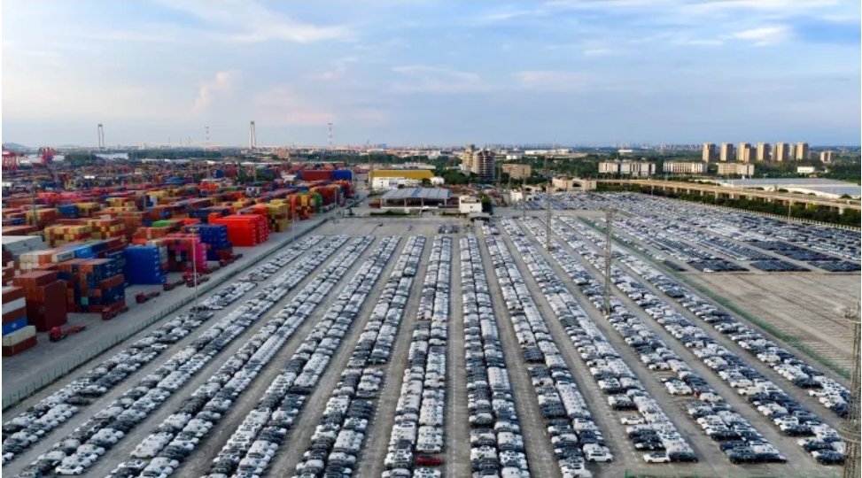 zagalino73's tweet photo. 🚨🚨 BREAKING: China exports in June jump at fastest pace since 2021 as AI boom, tariff rush lift trade. https://t.co/HL4DTGEX7p