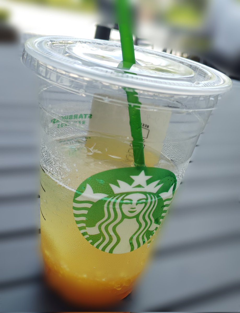 mnzetti's tweet photo. 暑すぎてVenti2杯飲めそう🫄 https://t.co/gnZC3lHuAG