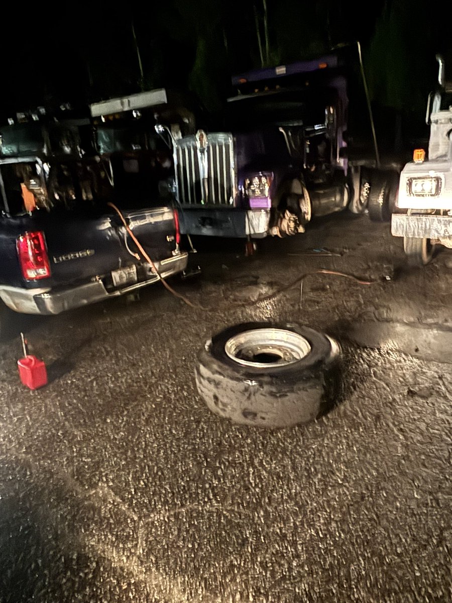 kodamayne23's tweet photo. Midnight snack. Work don’t sleep. Tires have to be changed. Somebody has to do it. #TouchdownEveryTime #FirstAndGoalHauling
It doesn’t always look good or feel good. https://t.co/RdETIONYWN