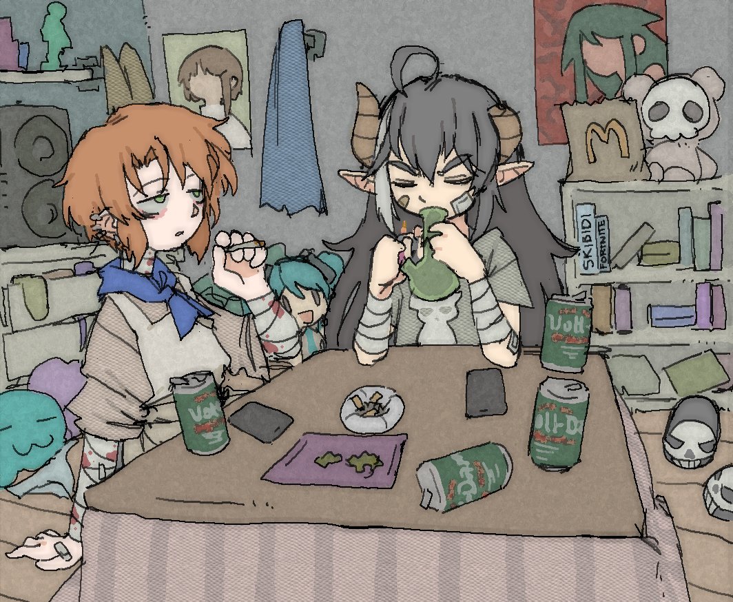 AMLOgamer's tweet photo. there's drawings I don't remember doing https://t.co/wxpYHwrEJM