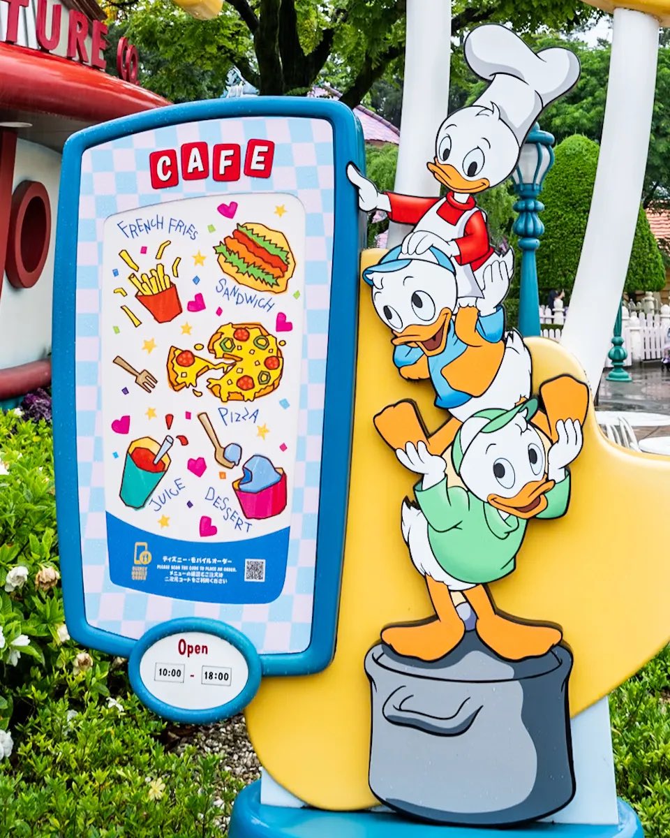 MezzoMikiD's tweet photo. ヒューイ・デューイ・ルーイイメージ！
東京ディズニーランド「サマー・クールオフ at Tokyo Disney Resort」シェイブアイス（メロンシロップ、ストロベリー、ホイップ） 提供中☆
https://t.co/Nf5lsUOGz5 https://t.co/jehAnvWYKU