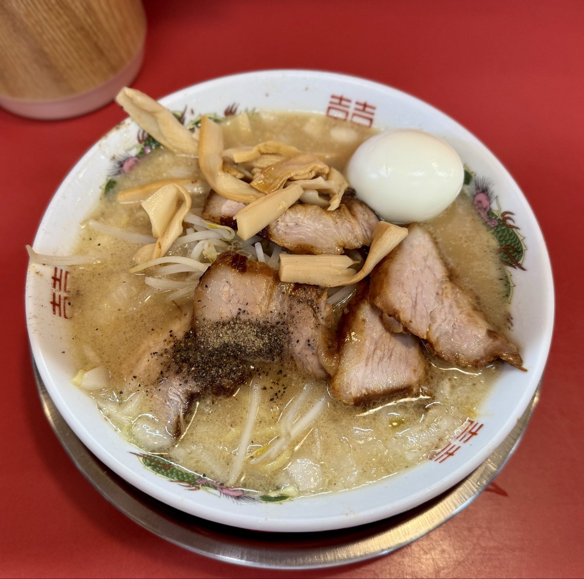 raman11290141's tweet photo. 大ちゃんラーメン　千葉 君津
とんしおチャーシューに餃子１枚

ラーメンも勿論美味いけど
ここの餃子がマジでパンパなくバツグンに美味くてすこすこのすこ

 https://t.co/u9DgDQBsWE https://t.co/JV6A3F98hG