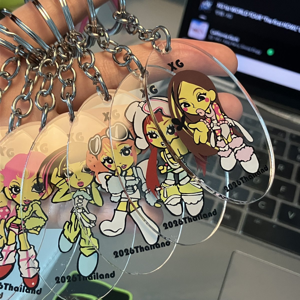 DOGGODdoggie's tweet photo. I got some free gifts for alphaz coming to the XG world tour in BANKOK 🇹🇭

Can’t wait🔥👽
#xg
#fanart https://t.co/SKAeUPLA2O