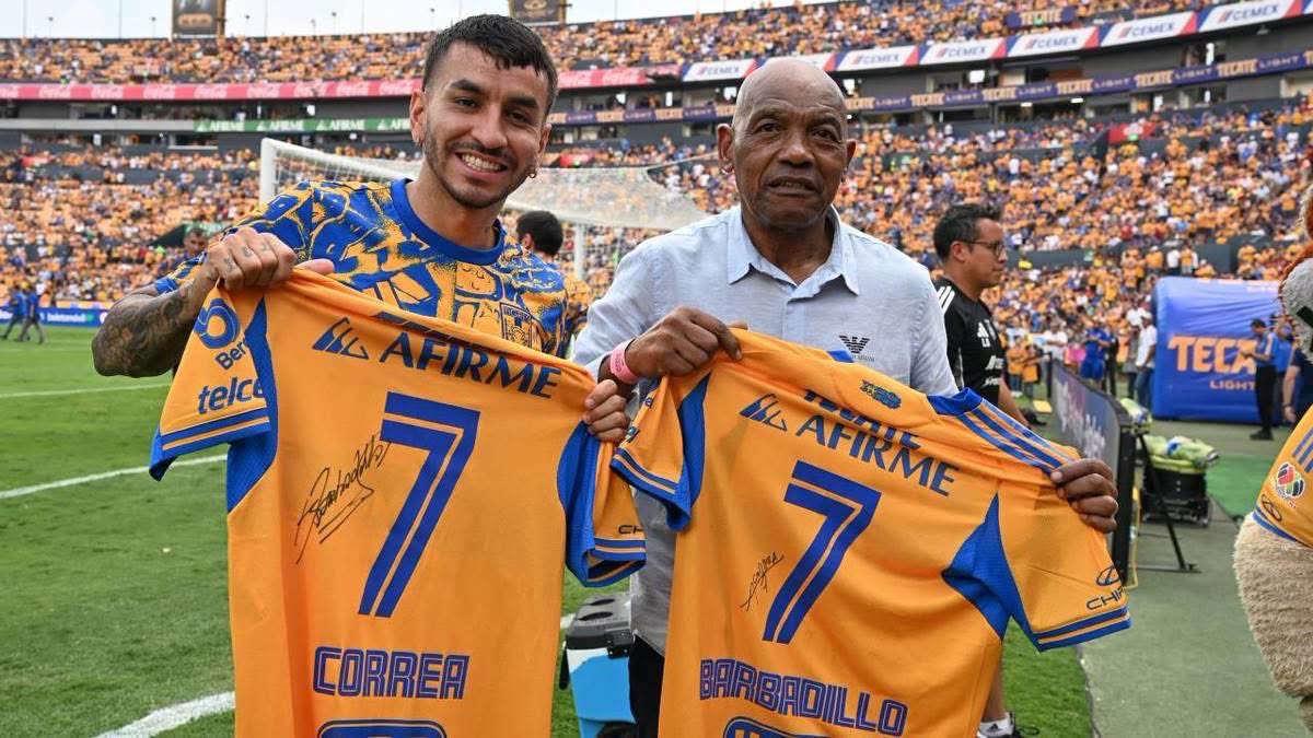 TATT00CFM's tweet photo. Pisotearon su historia por un cabron q al primer guiño de ojo de un club argentino los abandonó 🤣 https://t.co/Fw7PmHzp5Z