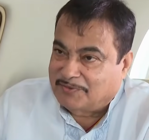 NalinisKitchen's tweet photo. Megha: I use a 2023 model Honda City and have seen my mileage drop from 10-11 km/l to 7 km/l. What should I do?

Gadkari: Do not just rely on assumptions. Take your vehicle to an authorized dealer and get it checked with the proper diagnostic machines. If there is a fault, your vehicle is under warranty and the manufacturer is responsible.