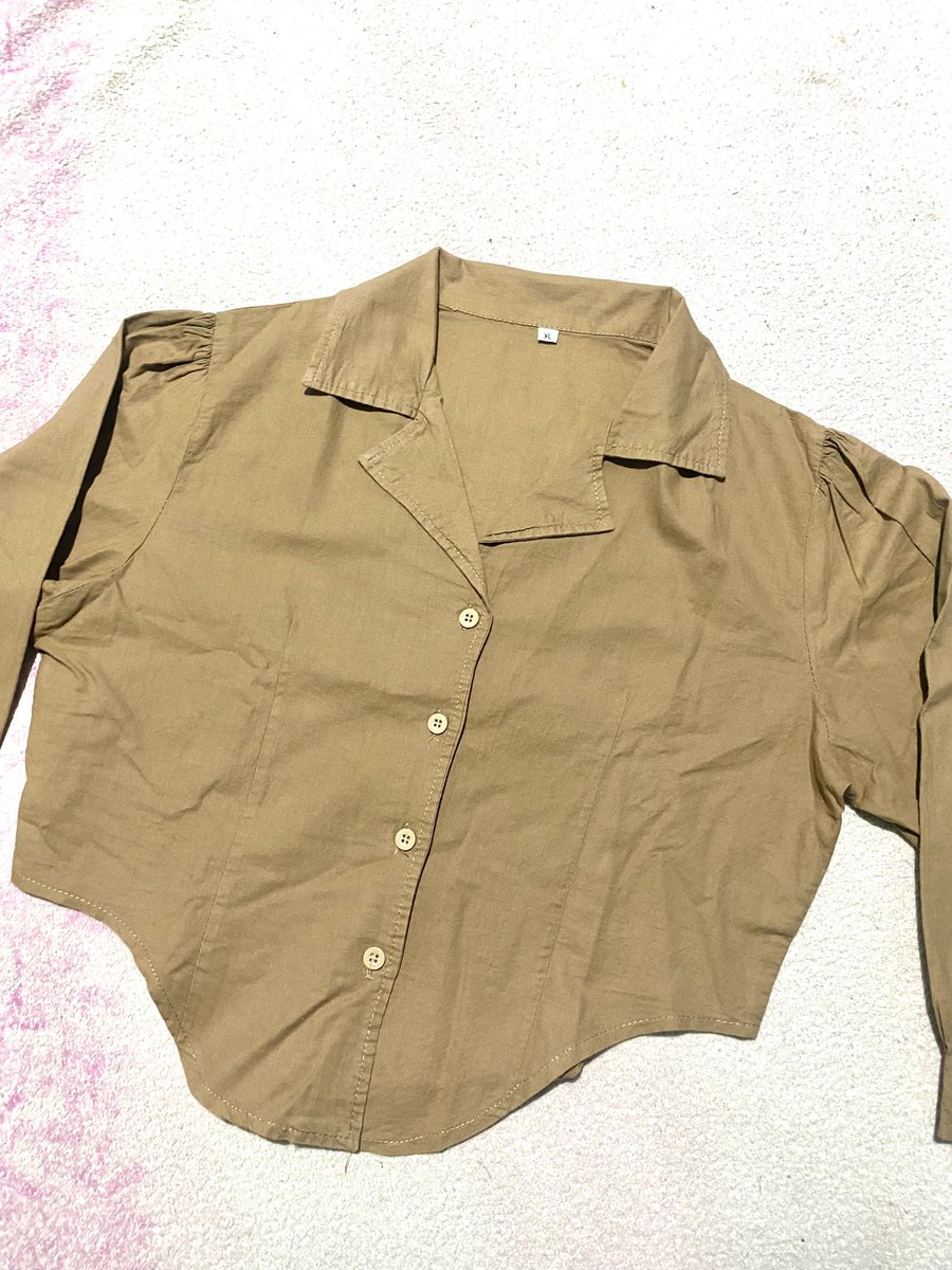 madbeena's tweet photo. #wts ALL ITEM UNDER 30K
blouse putih 15K
crewneck / V neck abu 20K
kemeja crop coklat 22K
pink 25K https://t.co/gHfX0R996d