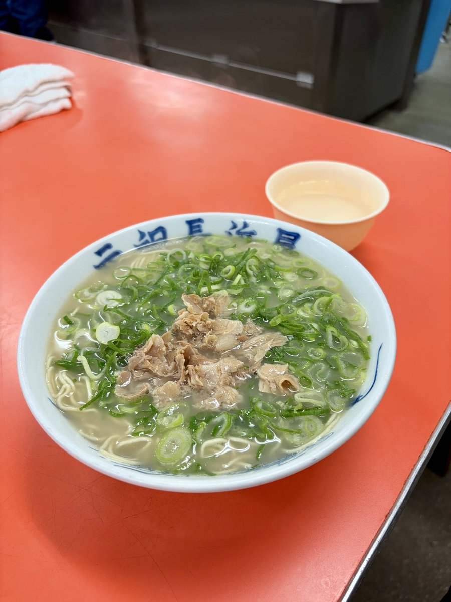 mocchip's tweet photo. 長浜屋が復活🍜
なんと価格据え置き！ https://t.co/1uZAztWNXI