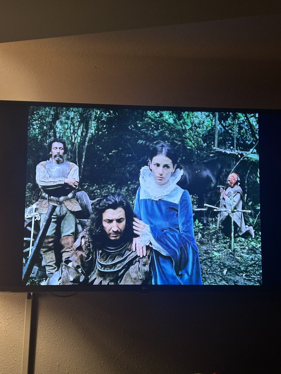 FakeCinemaFan's tweet photo. Love this shot https://t.co/0jUsGLOsOC