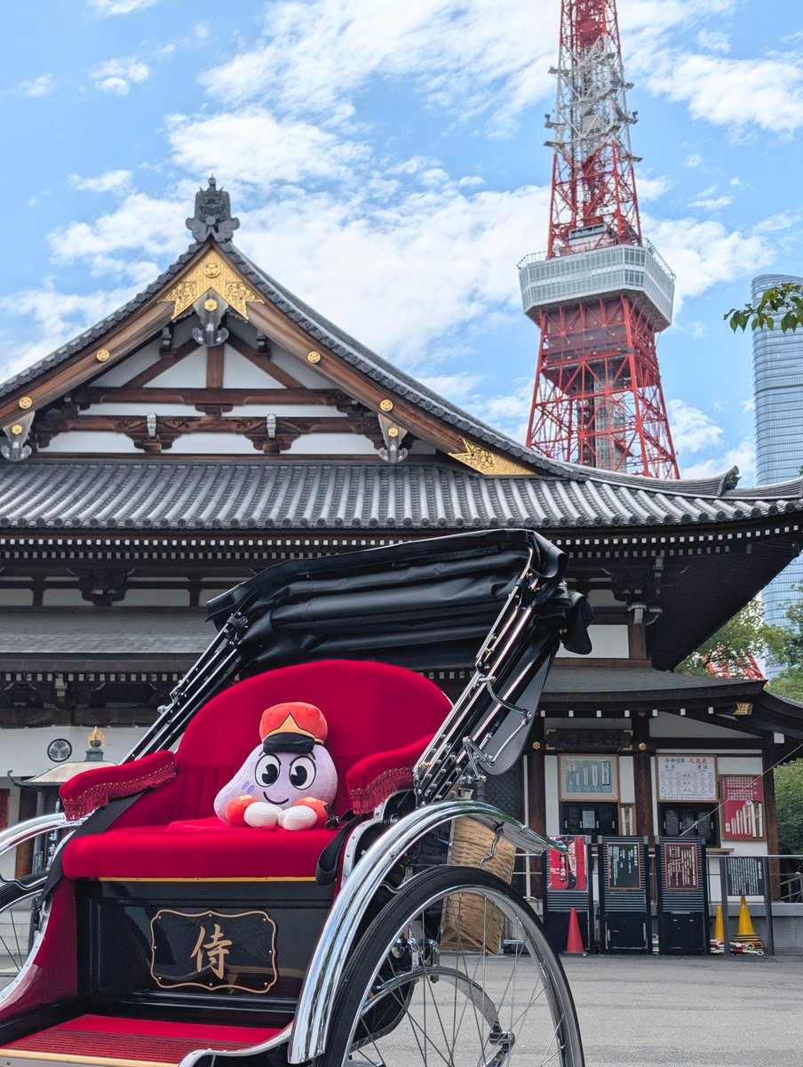 GeekOutKK's tweet photo. ✨🇯🇵 Pip’s Mini Adventure in Japan 🇯🇵✨
This time: Zojoji Temple in Shiba Park, Tokyo 🗼🌿
Pip is really making the most of his Tokyo adventure!
He found a beautiful temple with Tokyo Tower behind it… and even got to ride a rickshaw around Shiba Park! 🛺🥚✨

His Egg Hunt journey in Japan is just getting started.
Where do you think Pip will explore next? 👀
@Koiverse_ 

#Roblox #EggHunt #PipInJapan