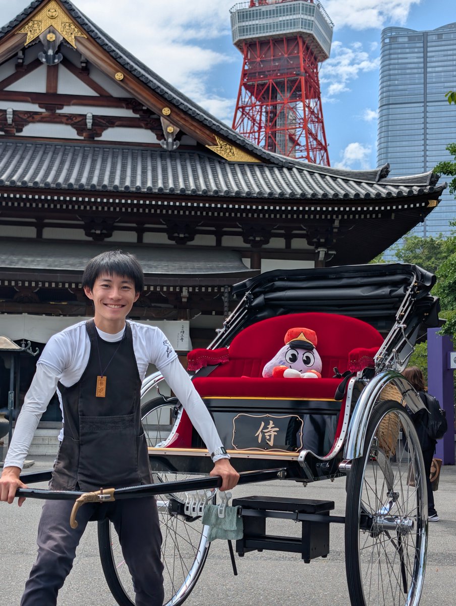 GeekOutKK's tweet photo. ✨🇯🇵 Pip’s Mini Adventure in Japan 🇯🇵✨
This time: Zojoji Temple in Shiba Park, Tokyo 🗼🌿
Pip is really making the most of his Tokyo adventure!
He found a beautiful temple with Tokyo Tower behind it… and even got to ride a rickshaw around Shiba Park! 🛺🥚✨

His Egg Hunt journey in Japan is just getting started.
Where do you think Pip will explore next? 👀
@Koiverse_ 

#Roblox #EggHunt #PipInJapan