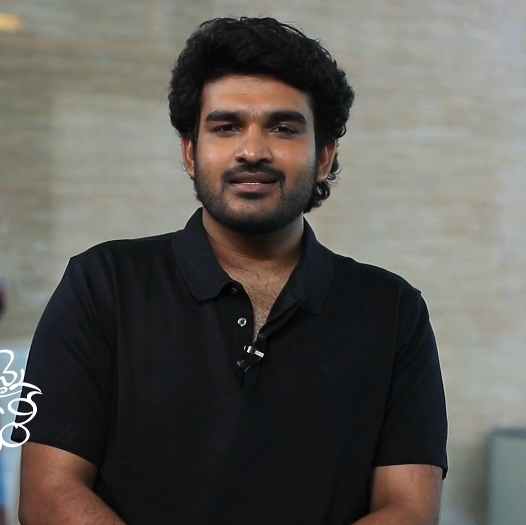 PS_Flash_'s tweet photo. Q: Are you expecting a National Award for #KiranAbbavaram in #ChennaiLoveStory?

#SKN: "He deserves every award out there." 

#ChennaiLoveStory #Tollywood https://t.co/UZ4gM1XRUI