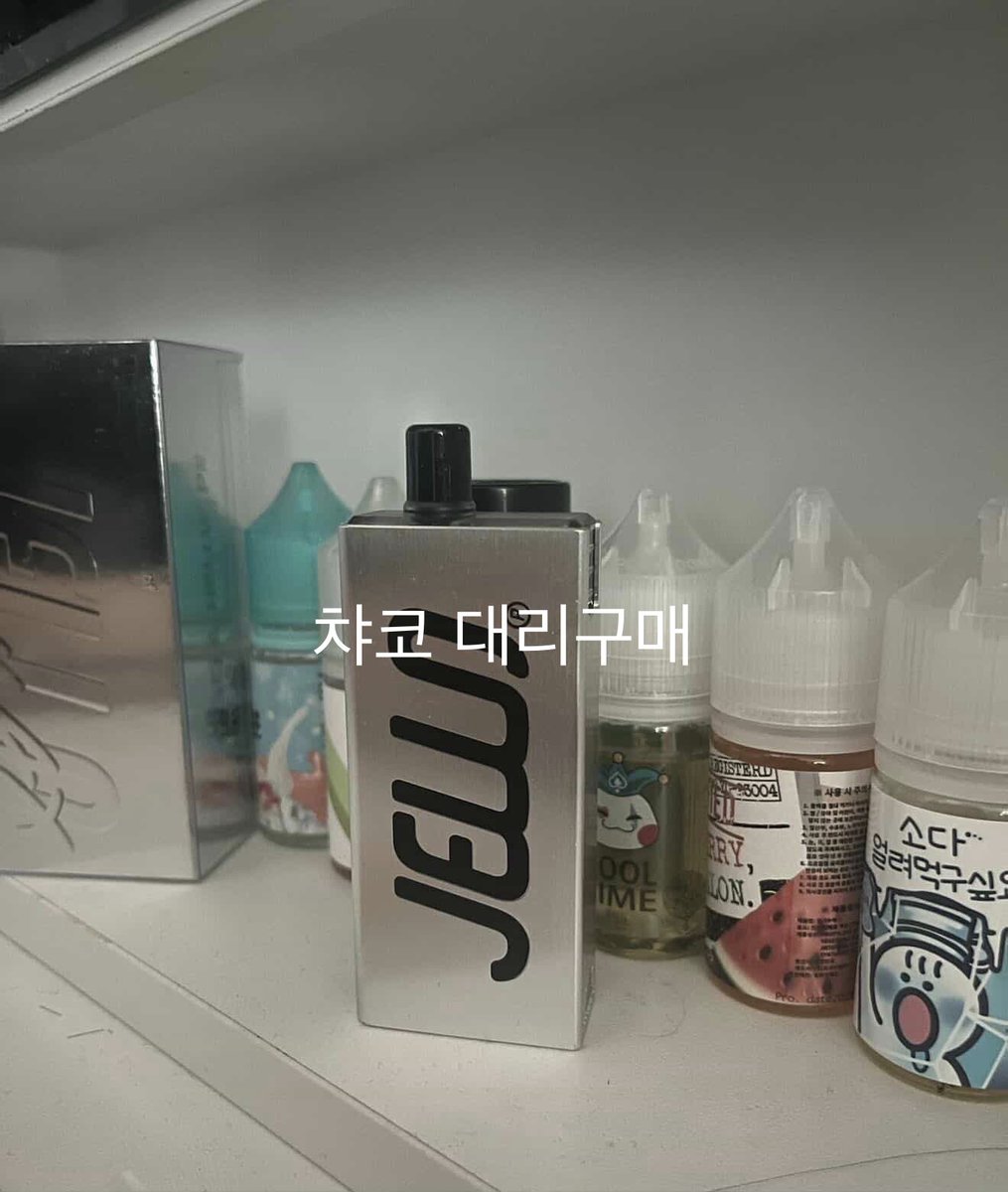 chaco__s22's tweet photo. 뒤에있는 액상 포함 4.0에 판매합니다
#전담 #대리구매 #댈구 #중고전담
#전자담배 https://t.co/ZpbPZBVR1i
