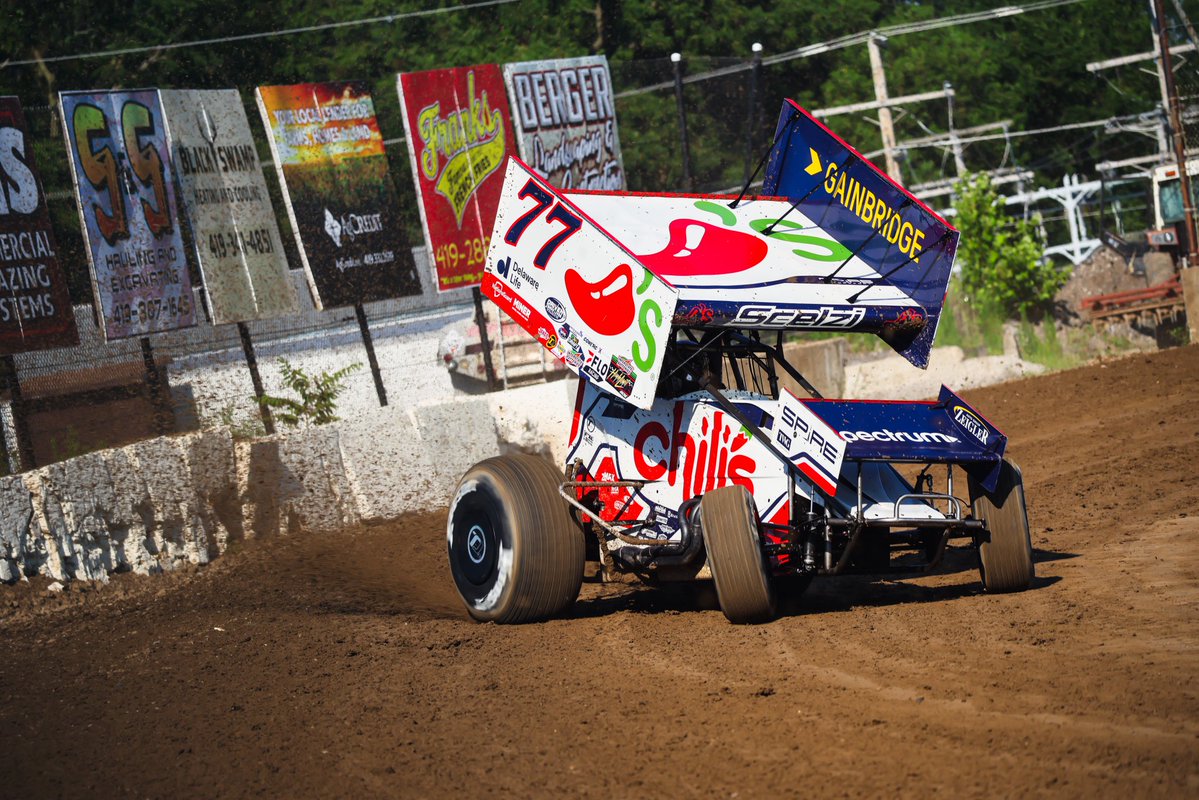 DB3Inc's tweet photo. A few of my favorite moments from Fremont Speedway. 📸🔥#Canon #Ohio #Photography https://t.co/V5r7to3agZ
