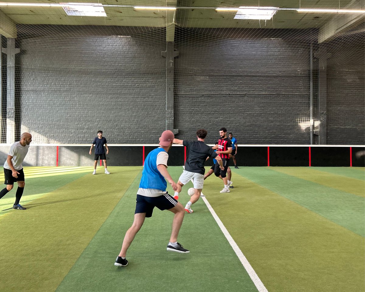 Alten_france's tweet photo. ⚽ Esprit d’équipe, fair-play et bonne humeur au rendez-vous lors de notre récent tournoi de football à Bruxelles ! 🙌🏼

Merci à tous les participants pour cette belle soirée. 

#EspritDEquipe #TeamBuilding #FairPlay #Football https://t.co/ddly3Sw5Rh