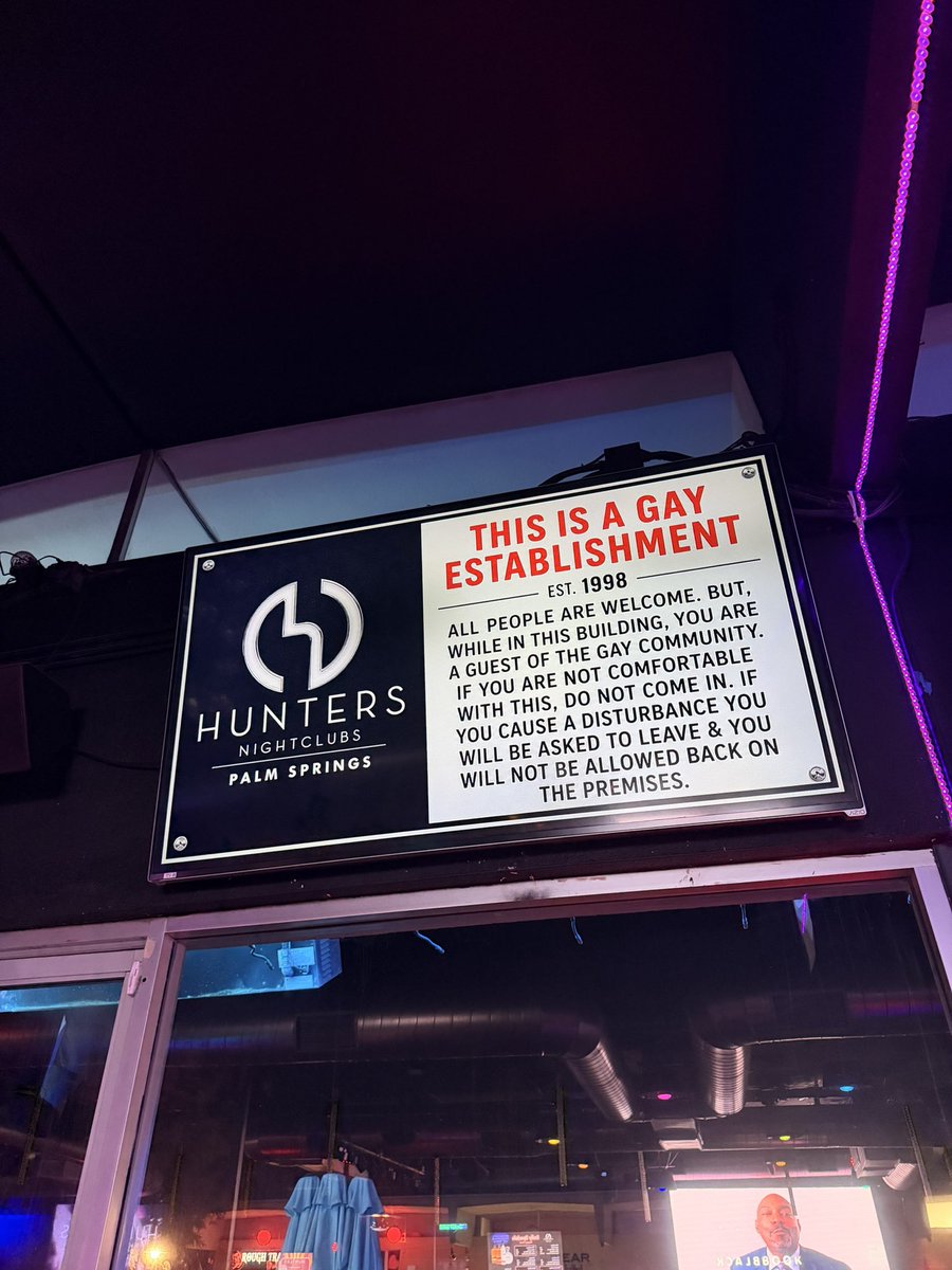 KarlosTheFog's tweet photo. Not to add to the gay bar discourse but I’ve been to gay bars that have been overran by bachelorette parties and groups of straight people who use our spaces like going to see animals at a zoo. Our spaces should be inclusive to all but we should address the bad behavior. https://t.co/xjnhBW8TF0