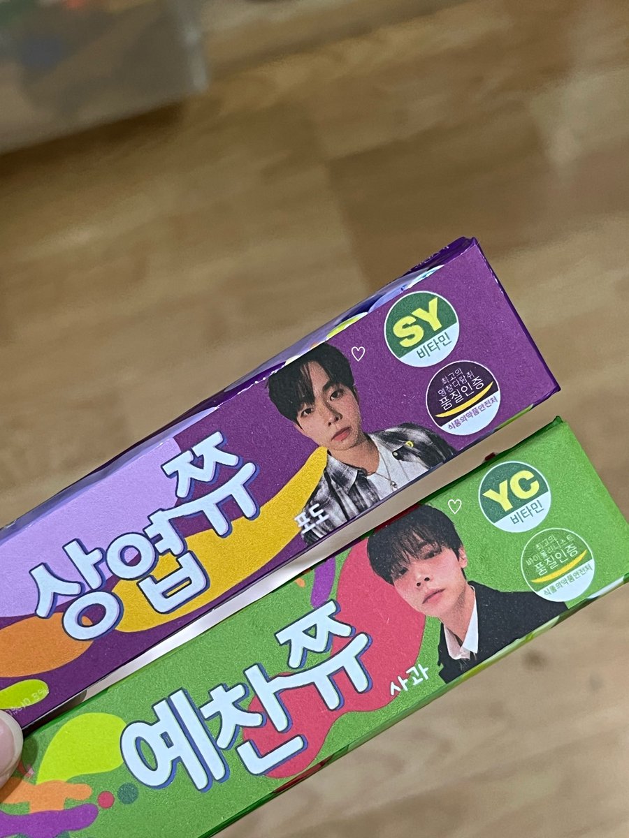 010000_x's tweet photo. 일하는 곳에 왈왈이 언니 있으면 좋은 점
ㄴ 이렇게 귀여운 걸 받는다 ♡
못머거요. 당장 보관을......... https://t.co/T8l2PA1ePp