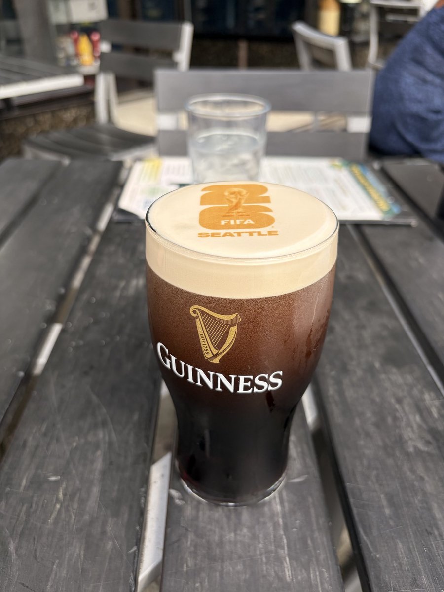Randaholic's tweet photo. What a god damn pour! FIFA 2026 Seattle https://t.co/6Lowi3b0Ve