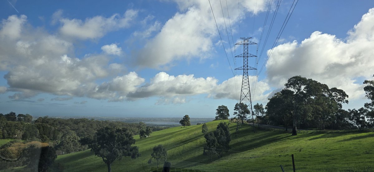joivian's tweet photo. #Adelaide Hills https://t.co/y7eKQKg5MA