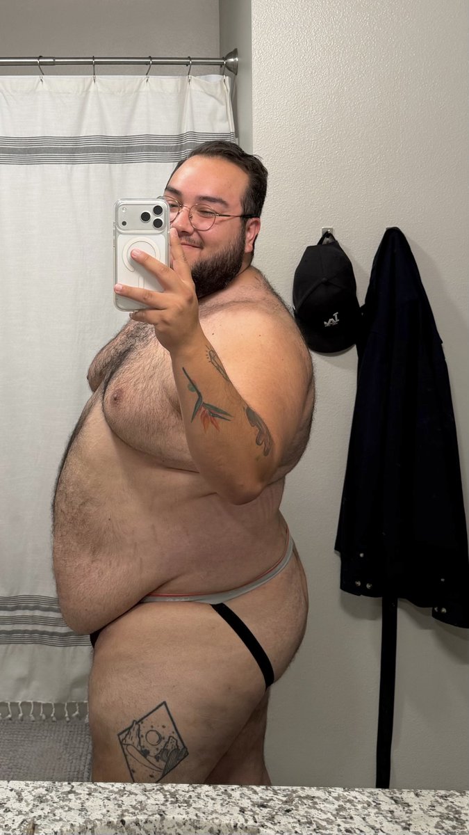 chub4chasers97's tweet photo. serving 🎂#gaychub #chub4chub #chub4chaser #chaser4chub #gaybear https://t.co/R16H9Jrnm9