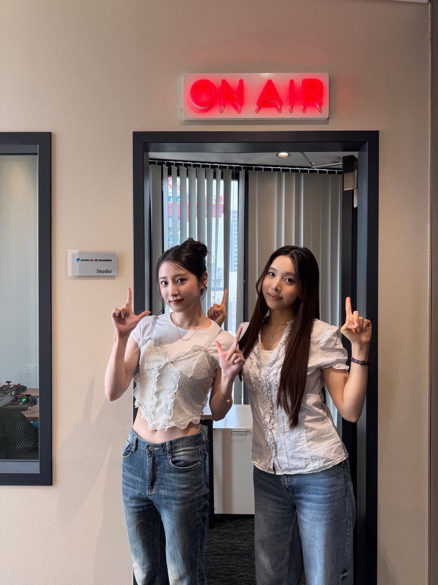 sbs_gogo's tweet photo. 【ゴゴノマニ✨】

大注目の8人組アイドルグループ『GPP』MOMOKAさん、ANAMIさんが
現在リモート生出演中です🎤

radikoはこちら🙌
https://t.co/FKYQ84nBpD 

#ゴゴボラケ
#GPP #ジーピーピー 
#ANAMI #MOMOKA https://t.co/7CBF5dI99G