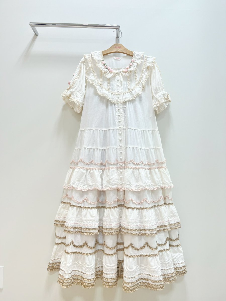 ✨7月初旬新作✨ 配色フリル段々ロング丈ワンピース colorバニラ系