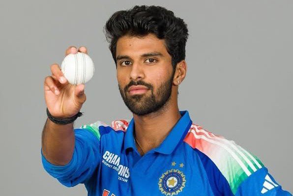 MaxiChronicles's tweet photo. 🚨 BIG BLOW FOR INDIA 🚨

Washington Sundar is fit to play today's match against England 💔 https://t.co/ceiTsf2YtJ