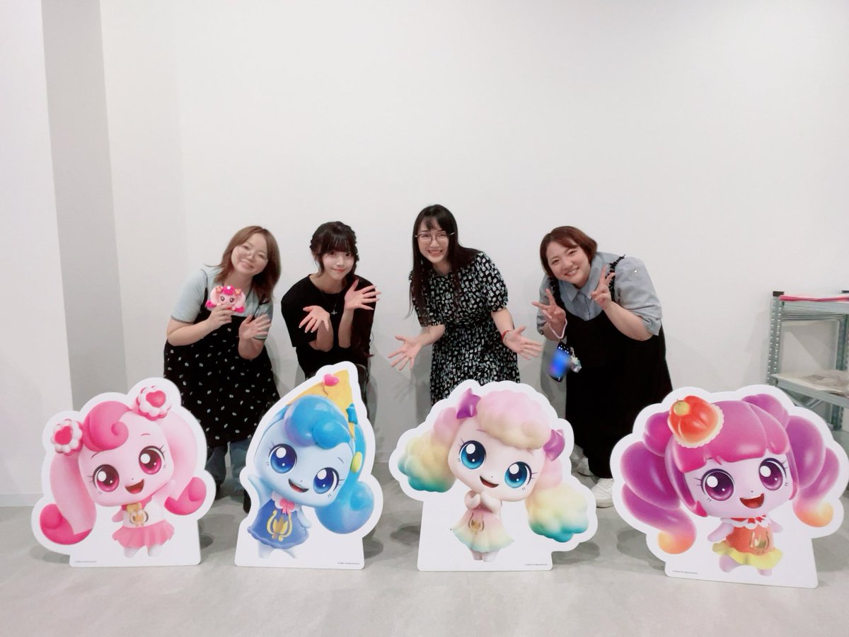 MorisakiMiho's tweet photo. ロイヤルティニピンのみんなで東京タワー🗼行ってきましたー！！
はちゃめちゃに満喫してしまった😍
みんなで一枚ずつグッズの開封もやって大盛り上がり✨
いい感じにみんな自キャラを引き当てました！
コラボスイーツもそれぞれ注文✌🏻

7/28までやってるからみんなも行ってみてね〜！！
#ティニピン https://t.co/0BPssEvGpv