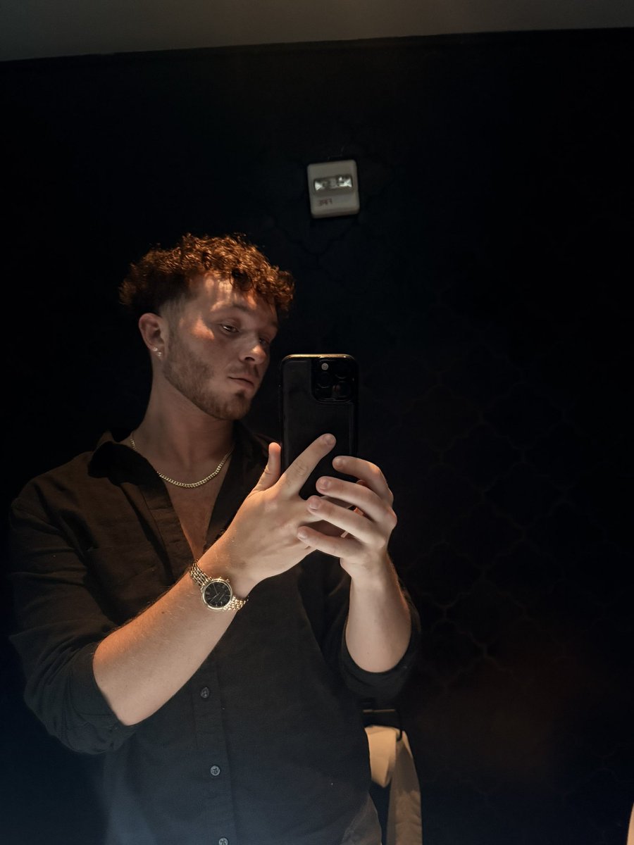 timmy_spagnolo's tweet photo. NYC is a new fav place for me🤍🏙️

#nyc #mlm #boys #nycboys #allblackoutfit https://t.co/u9ynjGJLHe