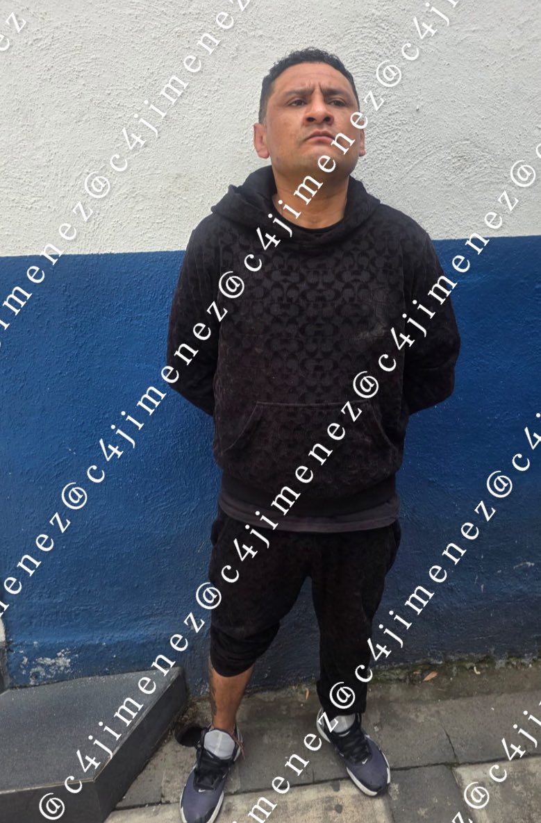 c4jimenez's tweet photo. VENDÍA MOTA “de TONY MONTANA”
Roberto Aguilar
Andaba vendiendo marihuana en la Col Moctezuma @A_VCarranza 
Tenía estas bolsas con el rostro de Tony Montana.
Agentes de @SSC_CDMX le quitaron droga, cartuchos, $…
Lo indagan tb por un homicidio.
Ya está en @FiscaliaCDMX https://t.co/E9N2IGi16i