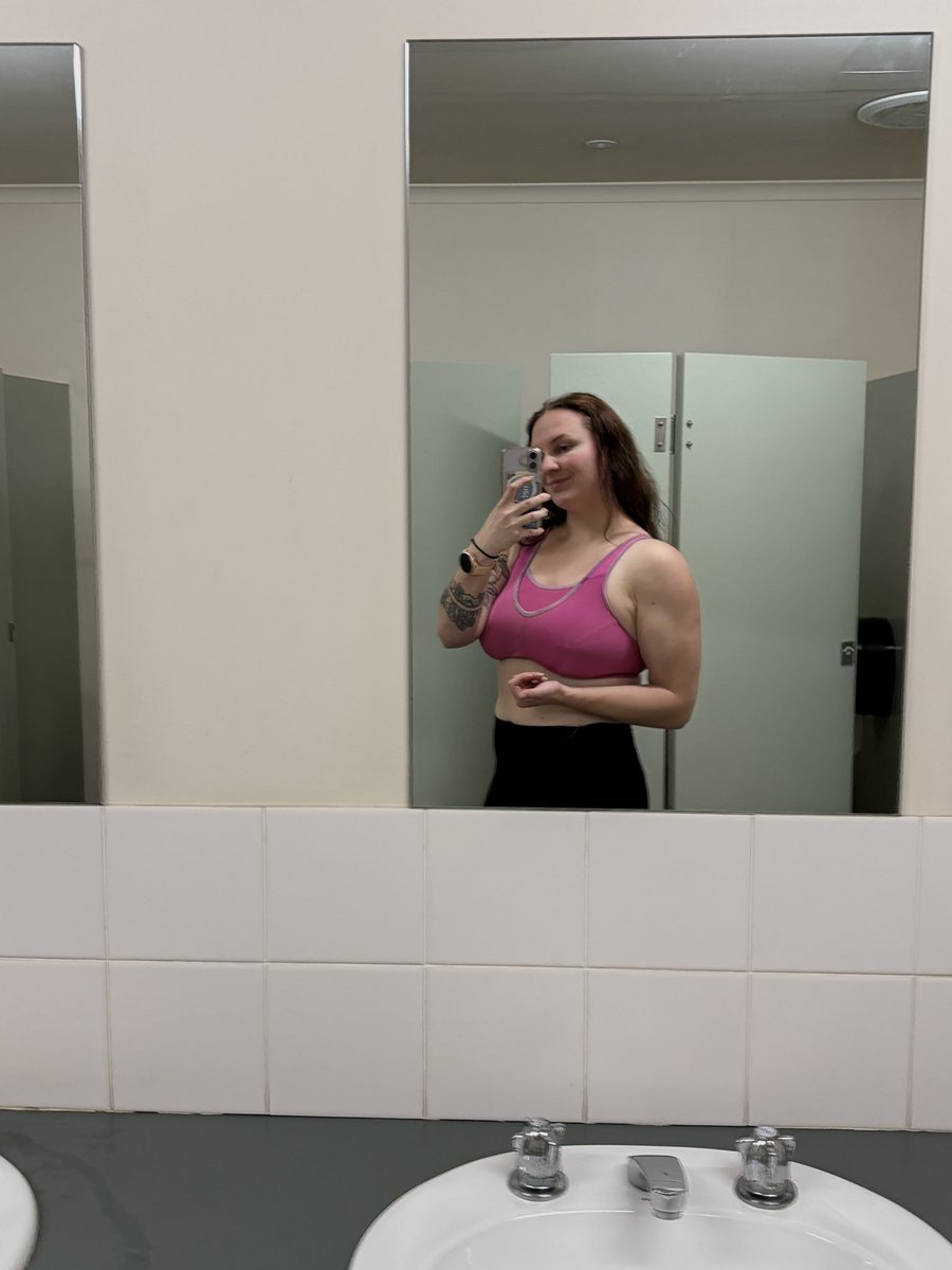 tuykai_'s tweet photo. GET UP IT IS BICEP BTUESDAY https://t.co/uRBnnajObV