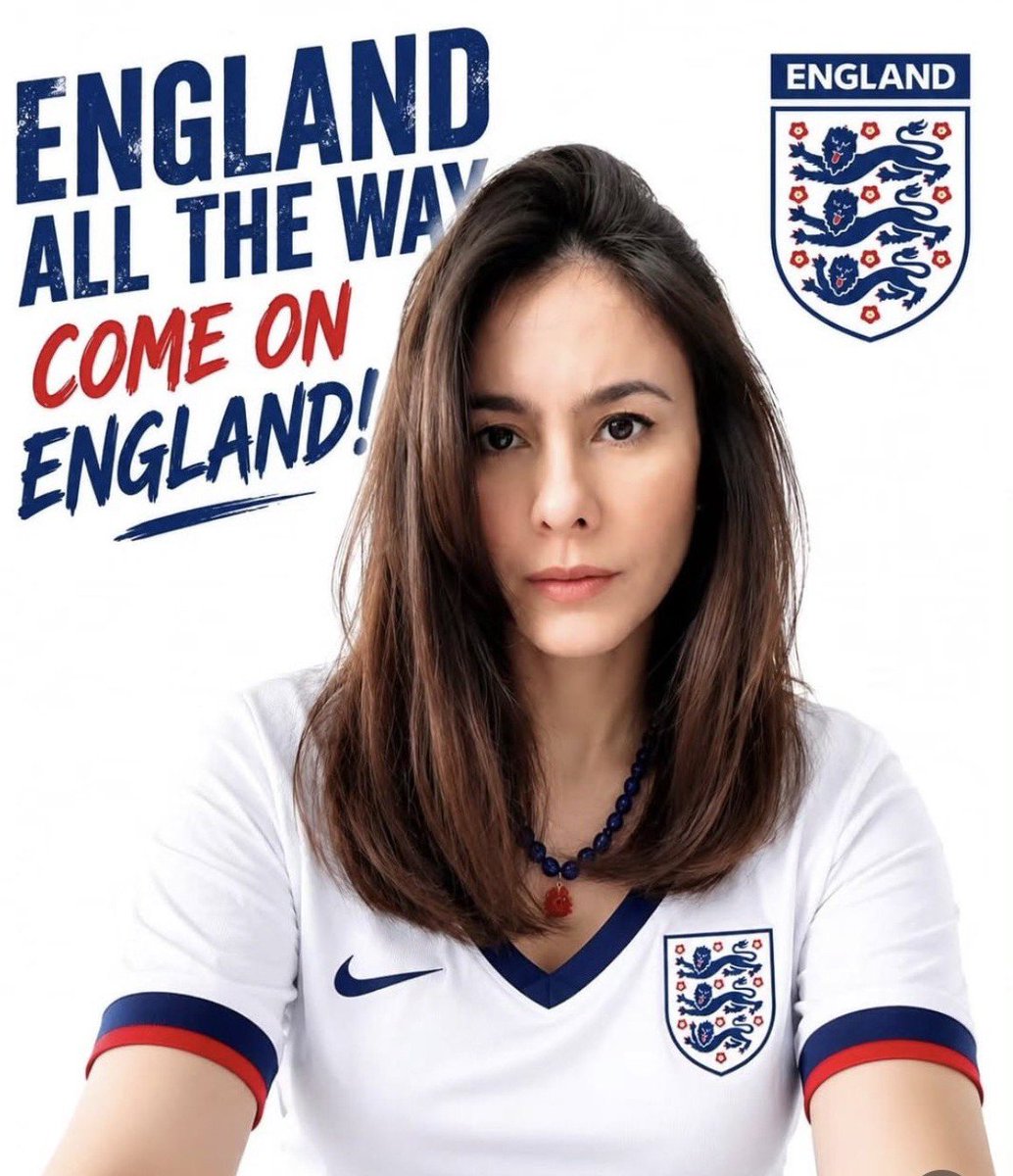 SiaranBolaLive's tweet photo. England 🏴󠁧󠁢󠁥󠁮󠁧󠁿  Ngumpul!! https://t.co/E2TQW0vSvj
