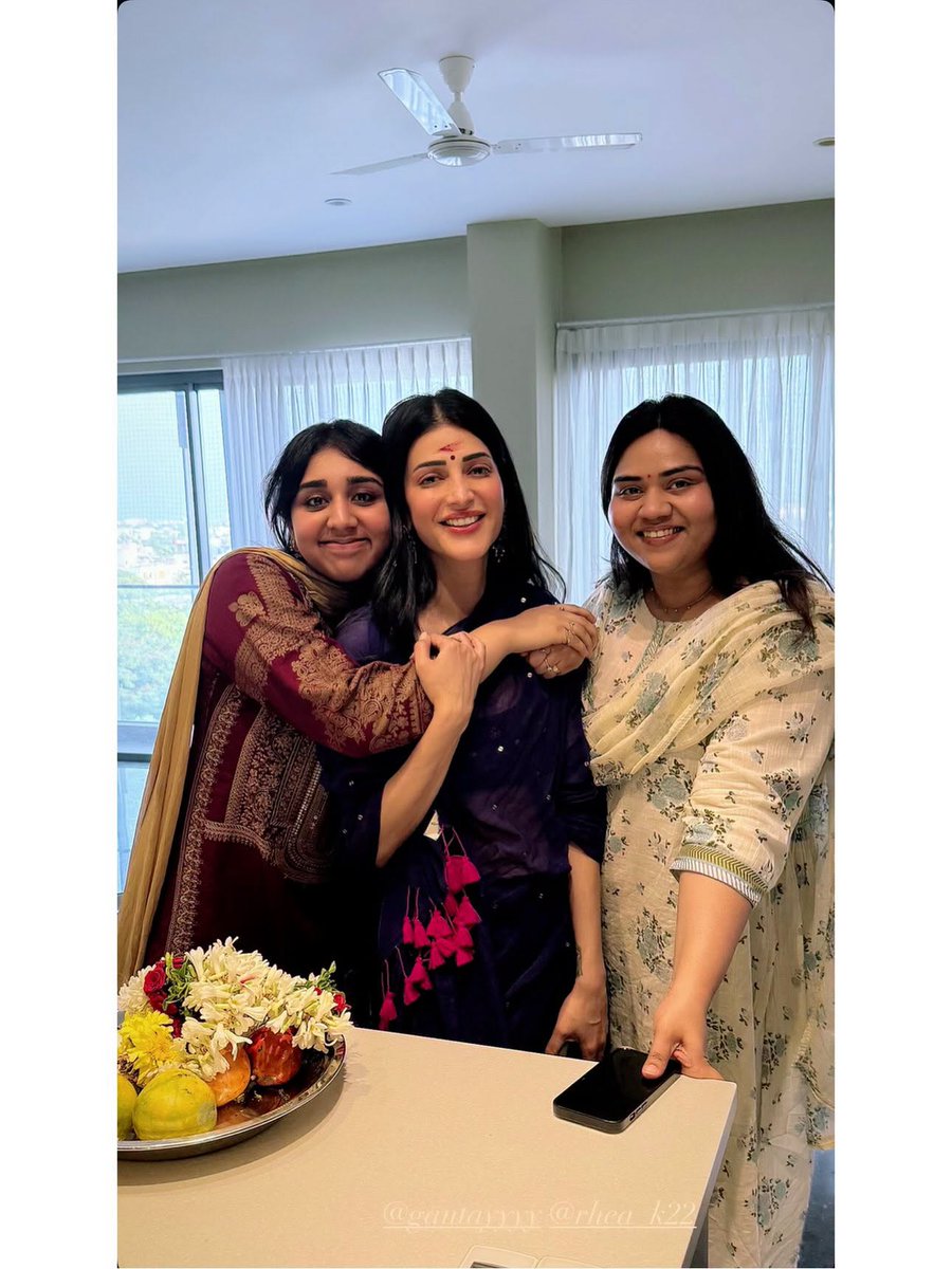 Tamil_Trends_'s tweet photo. சென்னையில் ஸ்ருதி ஹாசனின் புதுமனை புகுவிழா பூஜை!
#ShruthiHaasan https://t.co/gD6IrejCwK