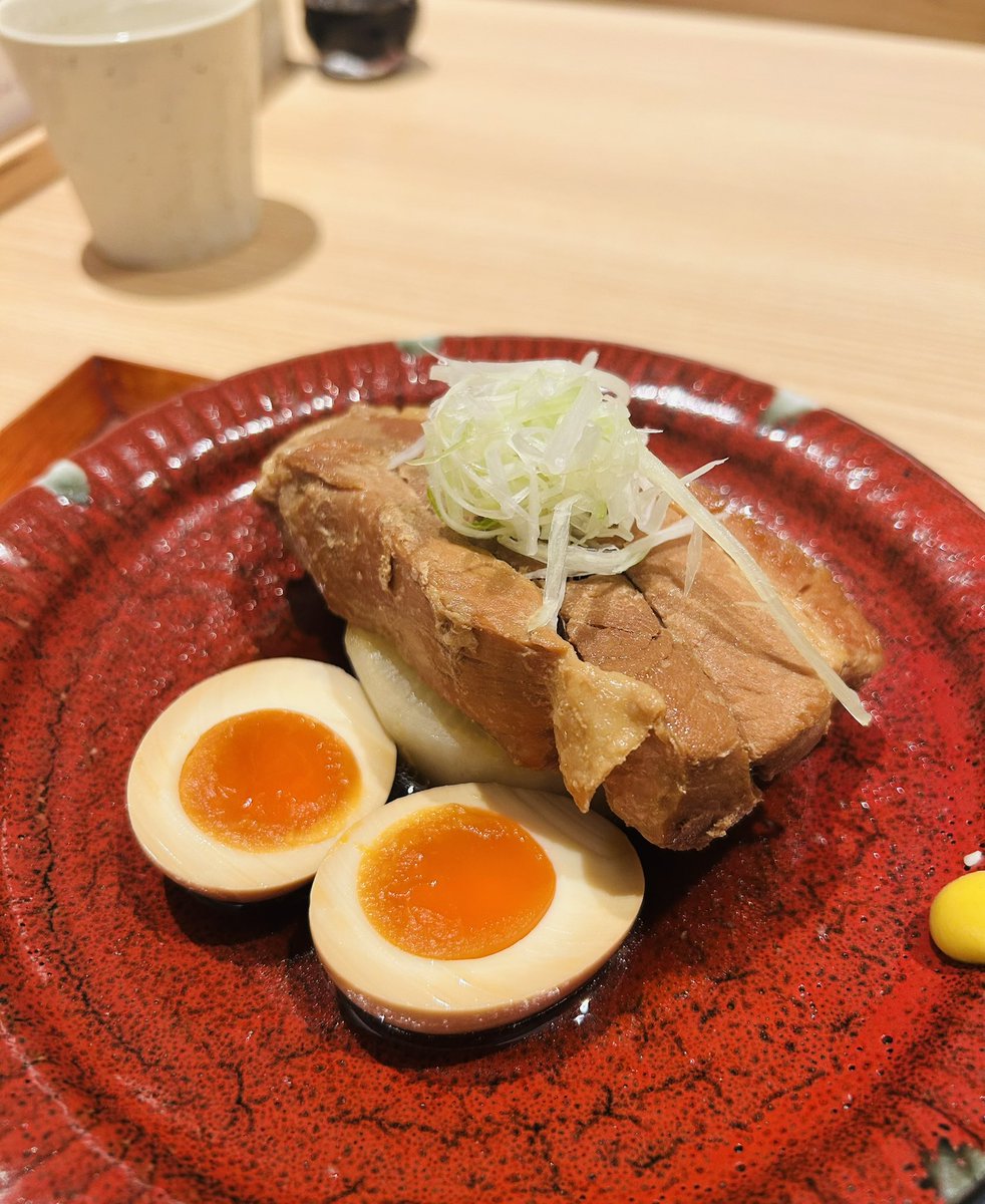 widenamiko's tweet photo. OPAに出来た出汁林にて
ご米がすっごく美味しくて、スタッフの女の子がめちゃめちゃ愛想がよくて可愛かった😍 https://t.co/buxaBNR5Wf