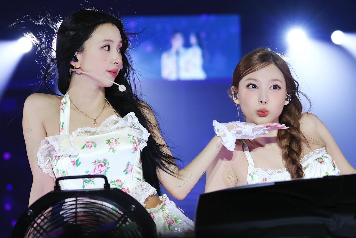 yzywgd_'s tweet photo. 260712

#채영 #CHAEYOUNG
#나연 #NAYEON 
#트와이스 #TWICE https://t.co/Mnot8etWQ6