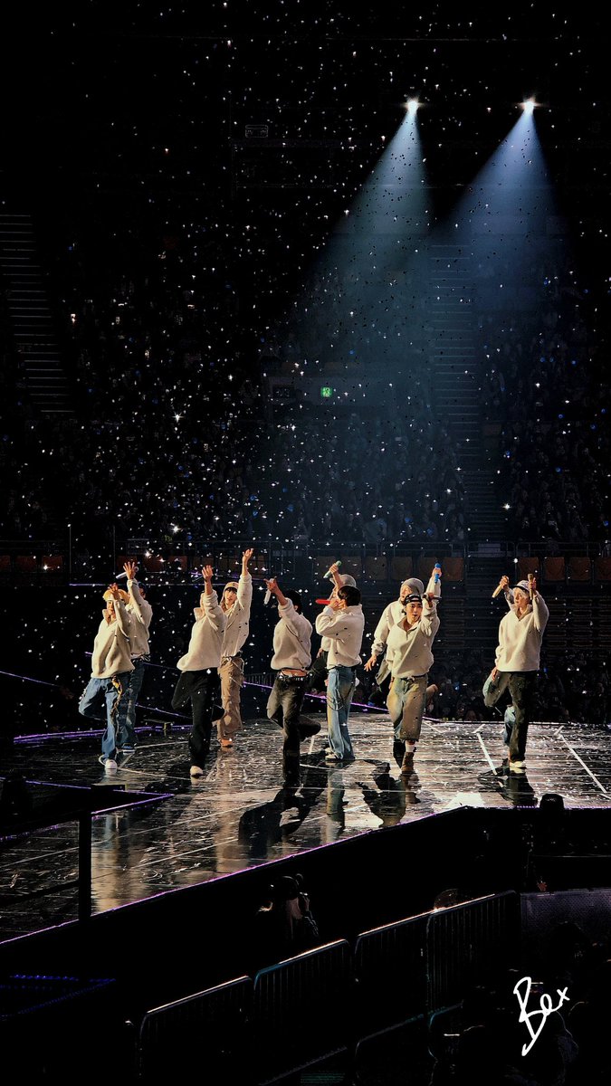 deobimom's tweet photo. i miss the boyz concerts 🥺

#THEBOYZ #더보이즈 https://t.co/VjEOy8HGWr