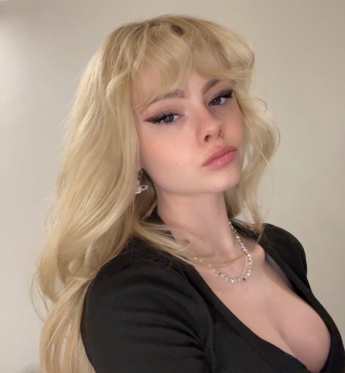 Btmgooner69's tweet photo. I can’t stop risking my IRL on here, it’s so addictive I want to go deeper 😵‍💫 https://t.co/Il509lnaM8