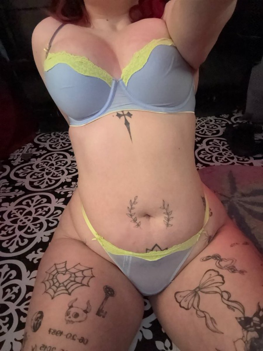PlaybunnyXD's tweet photo. Thick thighs save lives 🎀

#nsfwtwt #thick #thicc #thighs #freaky #snapchat #horny #bop #freeuse #nudes #virgin https://t.co/mFAbvF3acQ